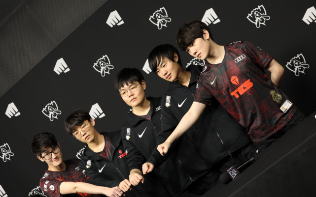 眼光独到 眼光独到