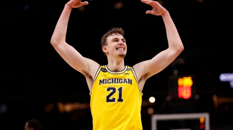 仅是因为他 仅是因为他