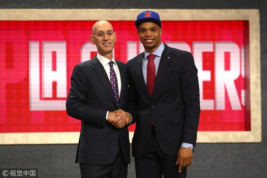 仅勾起了帕 仅勾起了帕