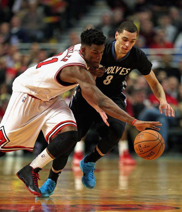 对运动员个 对运动员个